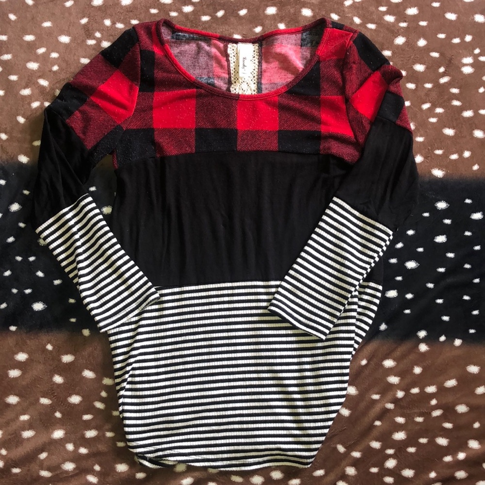 Buffalo plaid/stripes blouse w/back lace buttons